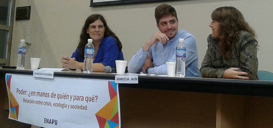 De la universidad al mundo