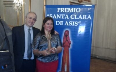 El reconocimiento a una voz y una tarea que igualan