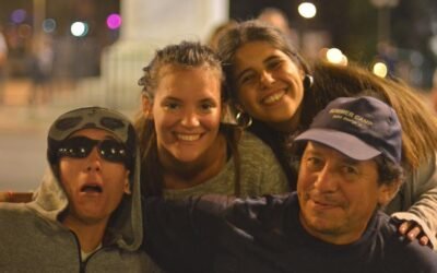 Montevideo: cena de Navidad en la plaza de Cagancha